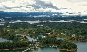 Vista aérea El Peñol Guatapé