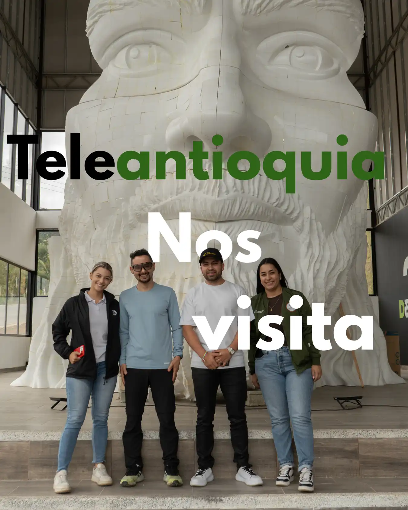 La prensa regional es testigo del nacimiento del Cristo del Embalse El Peñol 2